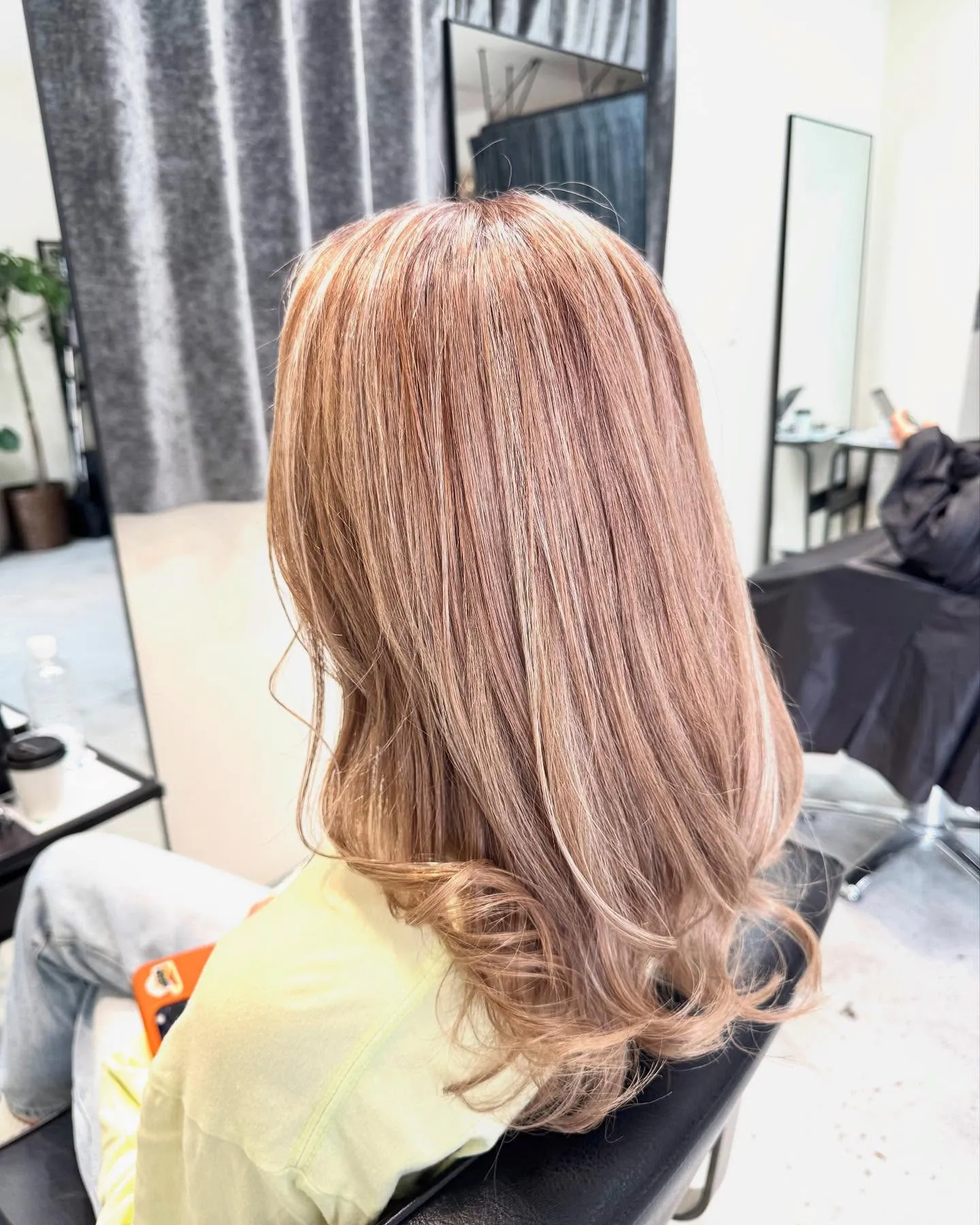 ベージュにホワイトメッシュ🤩