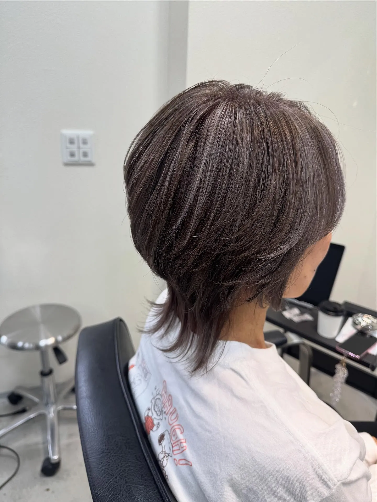 ショートウルフにグレージュとハイライト🤩