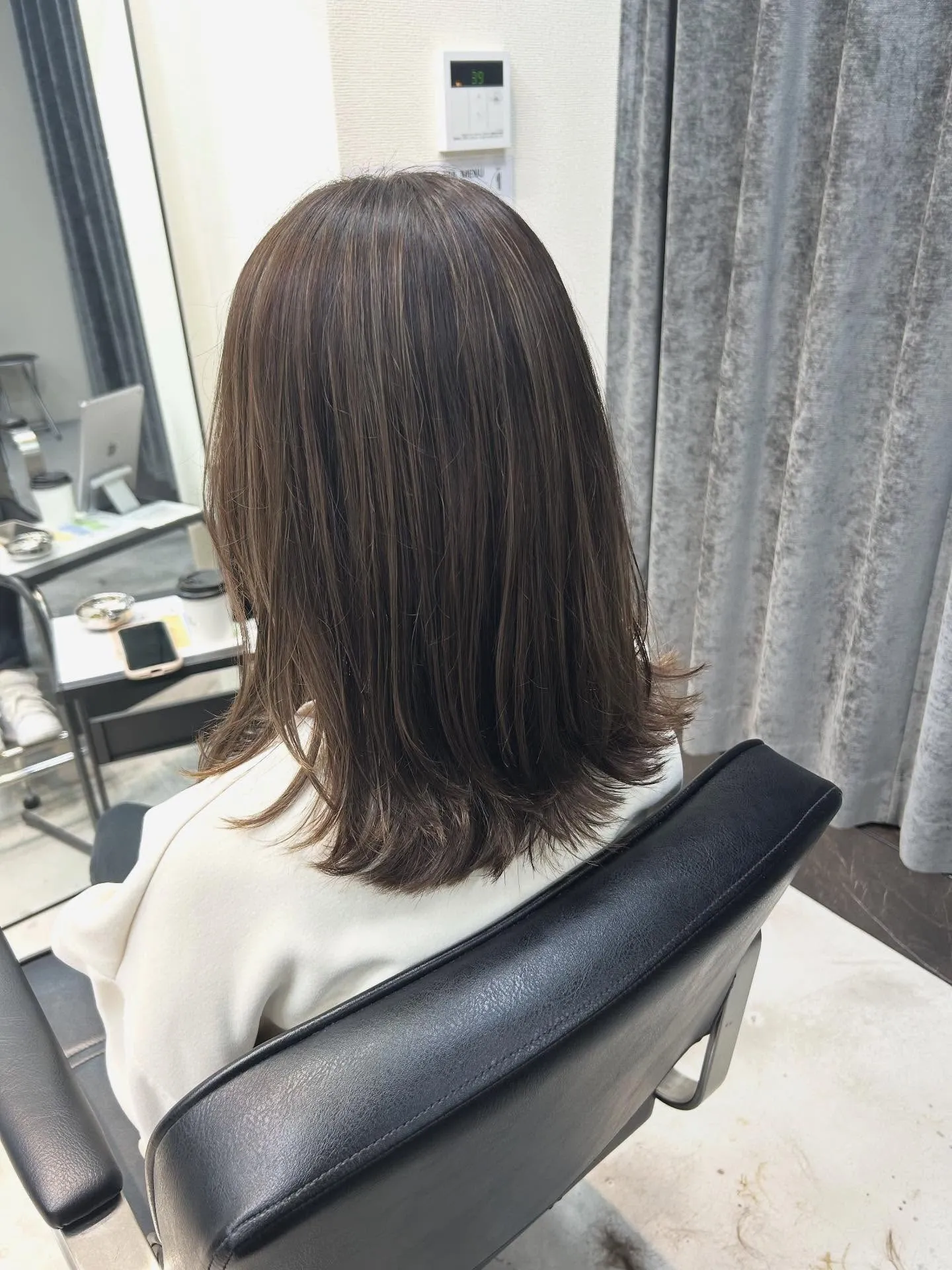 グレージュカラー