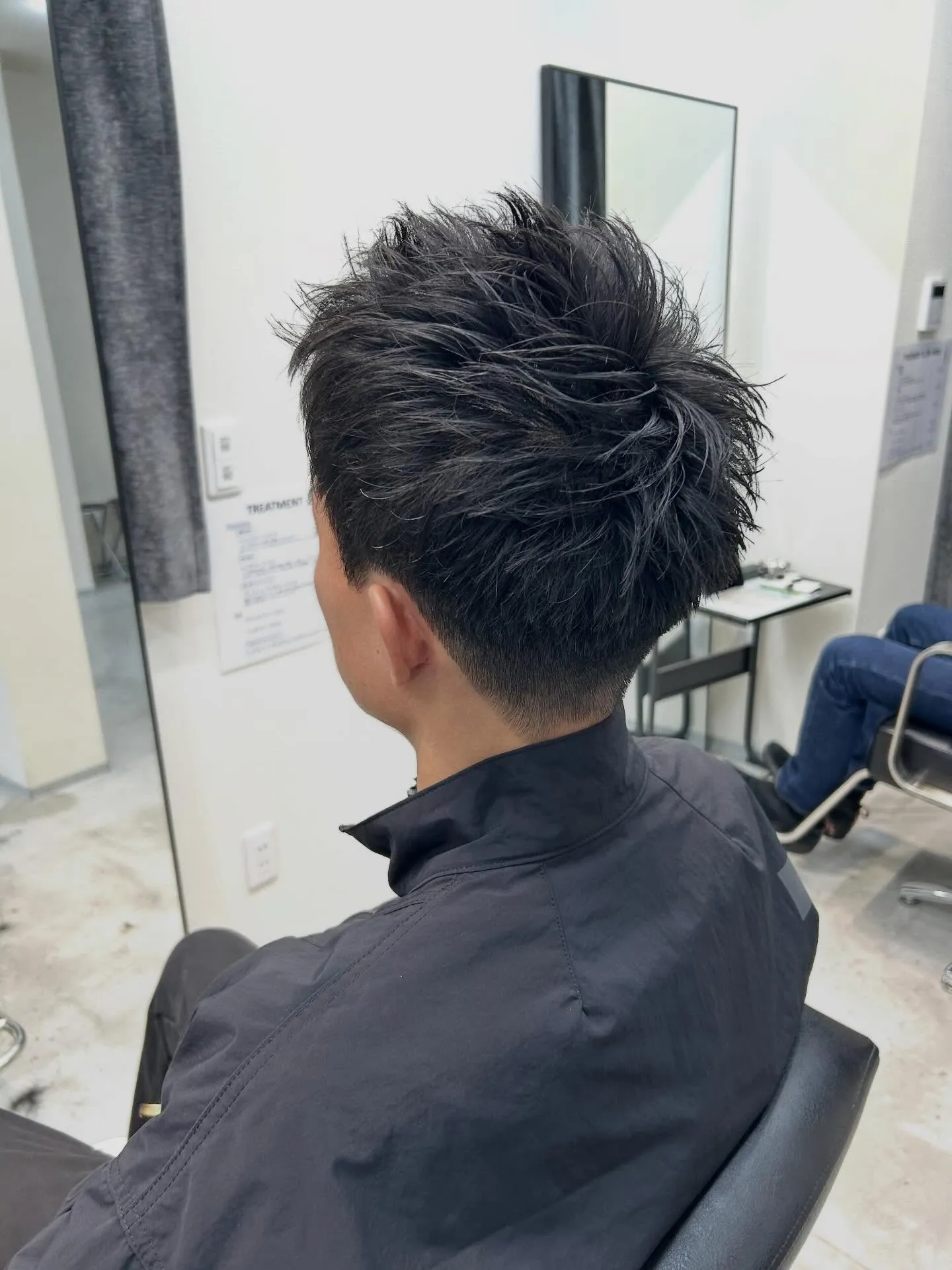 動きで魅せる。