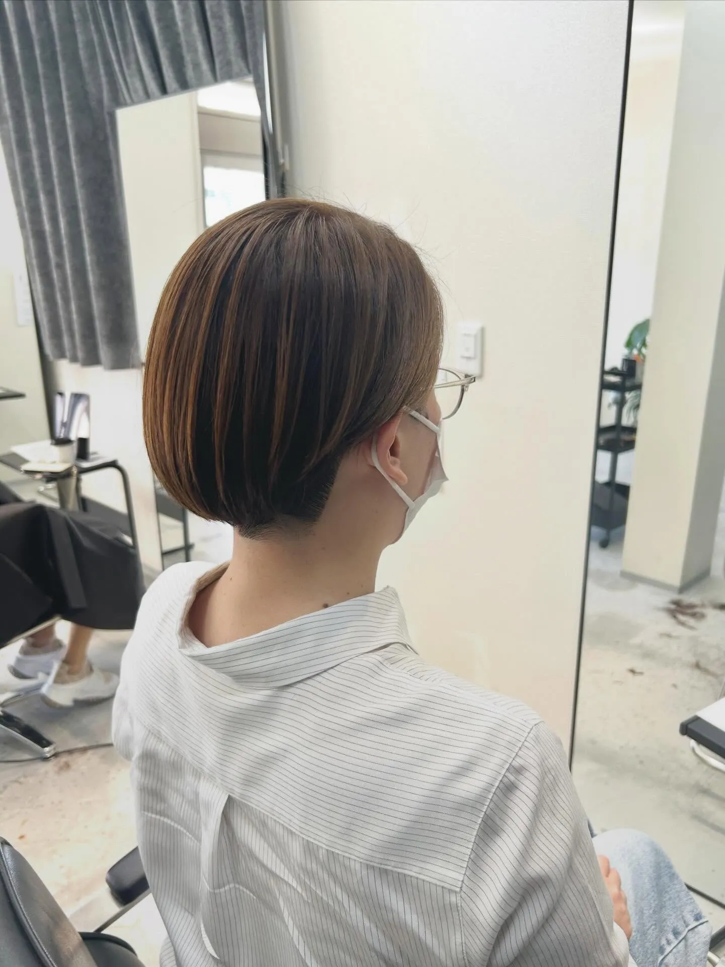 襟足すっきり丸みショートボブ