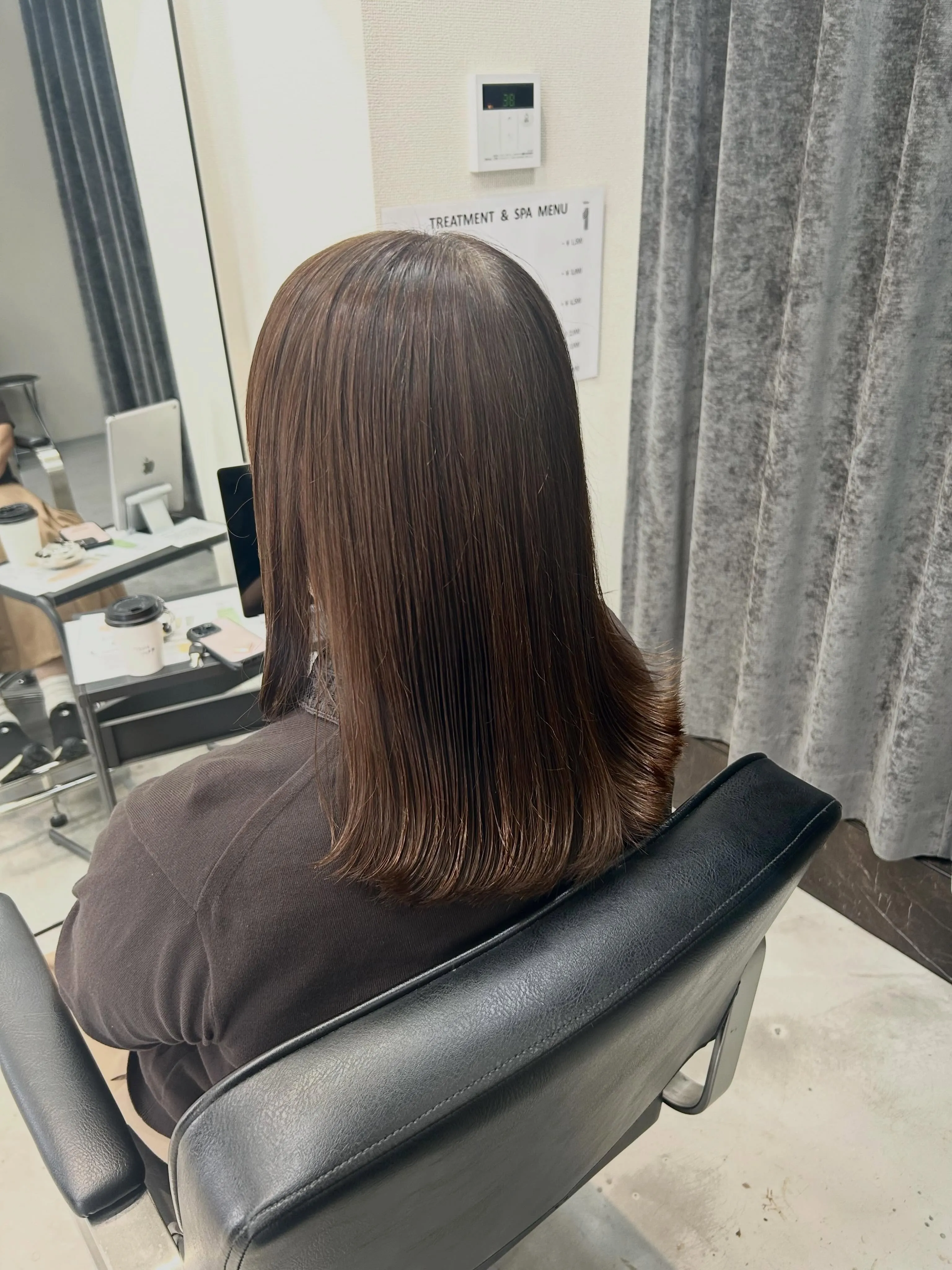 前髪ストレート×イルミナカラー