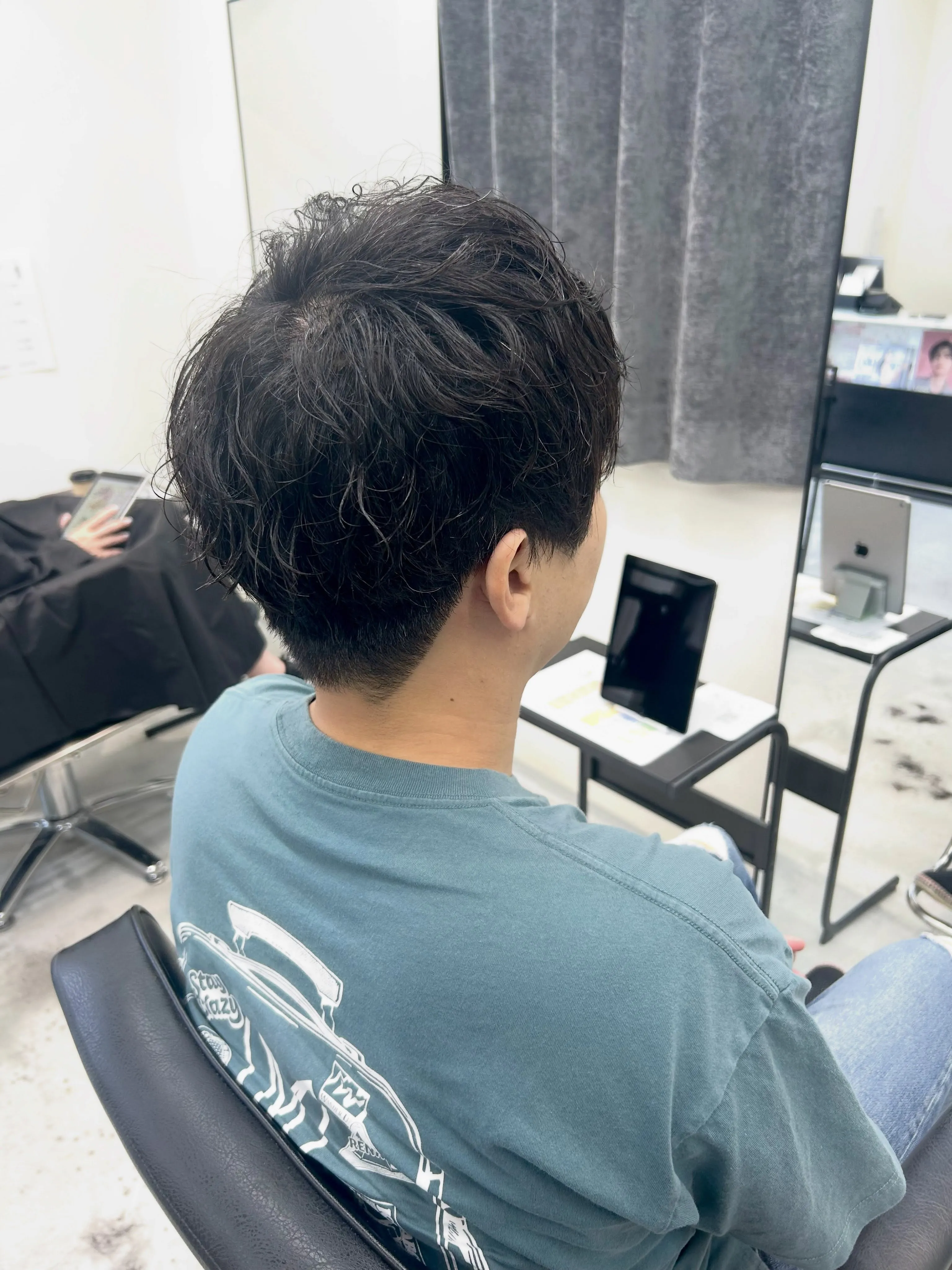 ナチュラルな動きを楽しむニュアンスパーマ
