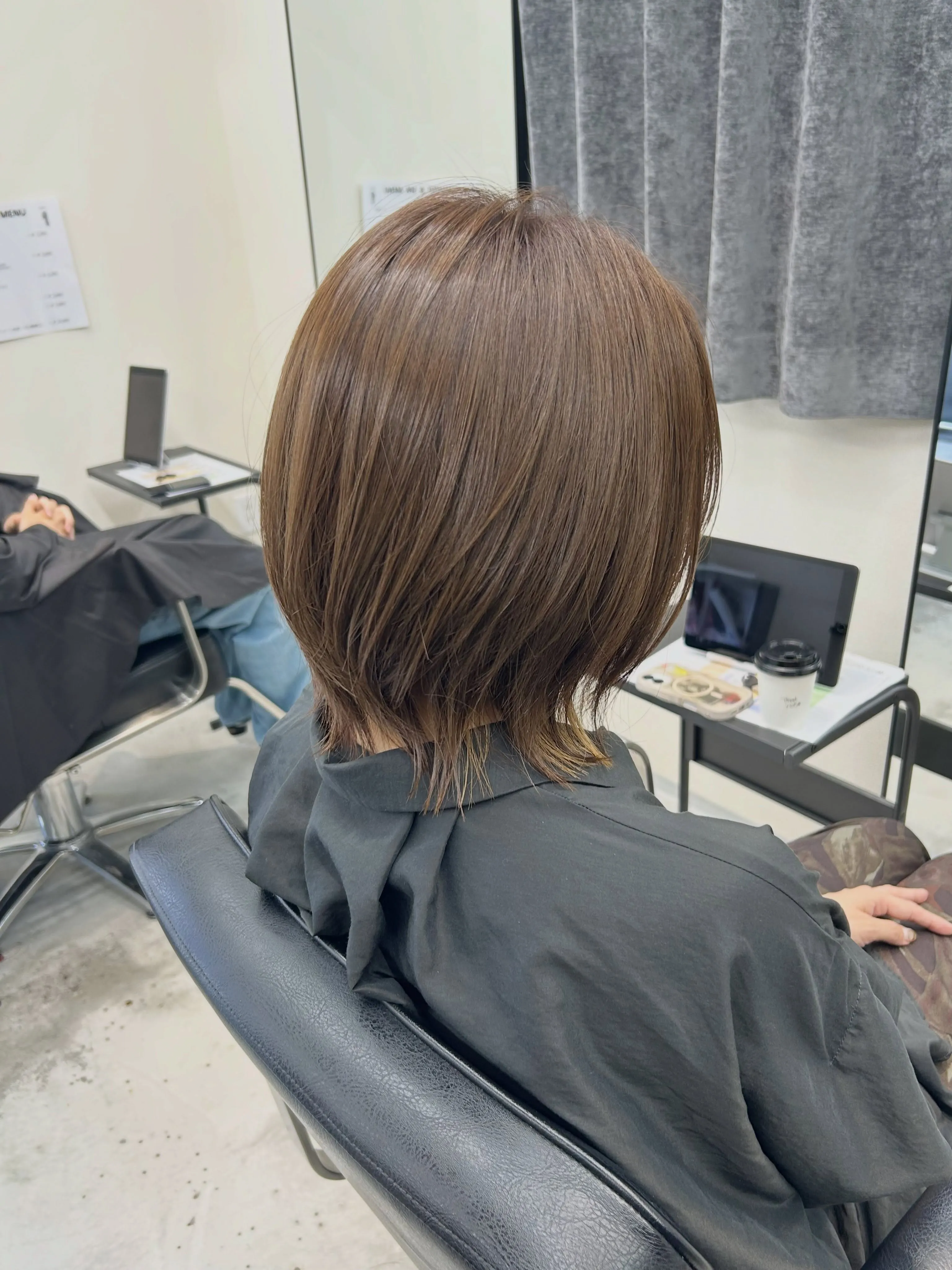 インナーカラー×ミディアムレイヤー