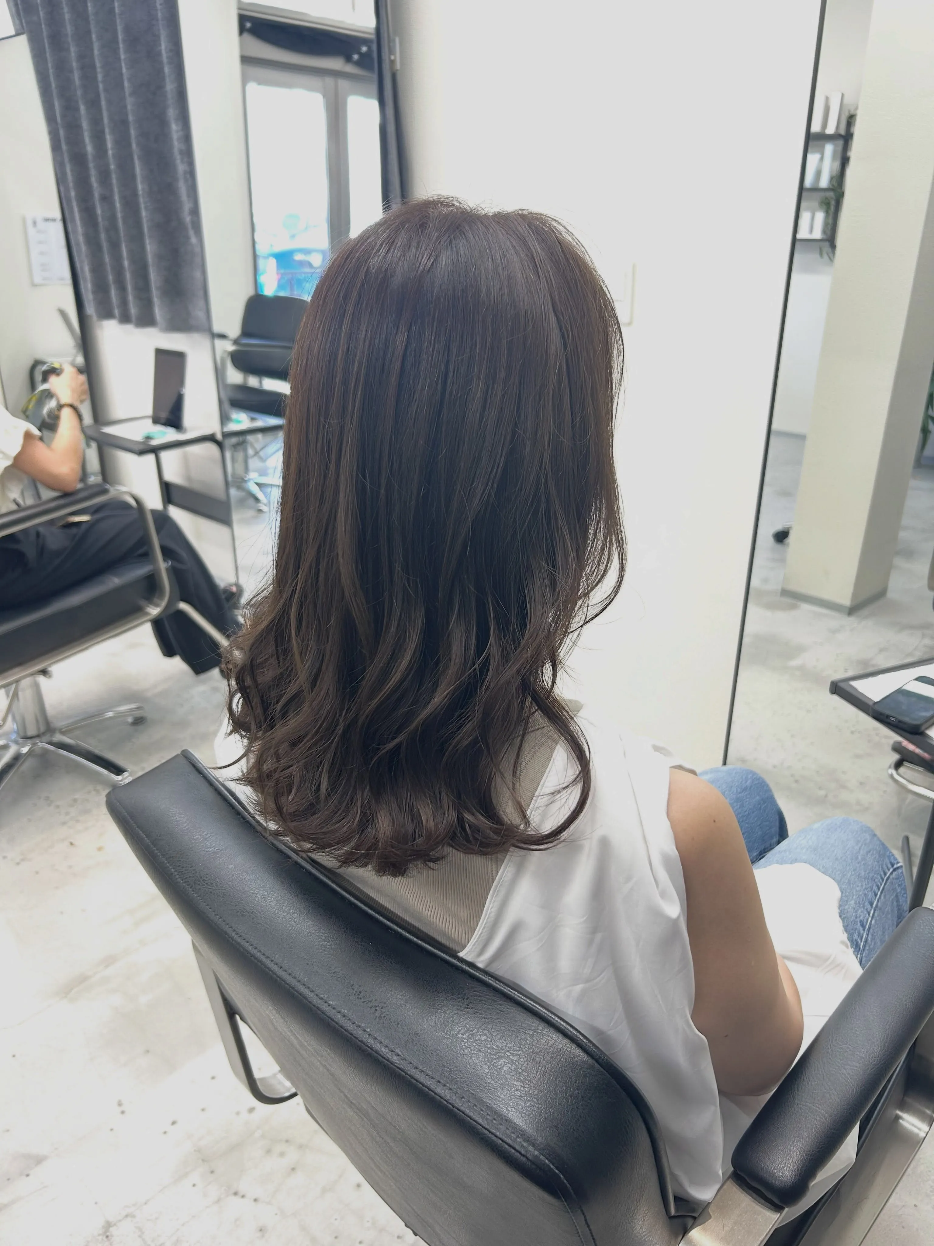 透明感グレージュ×ゆる巻き